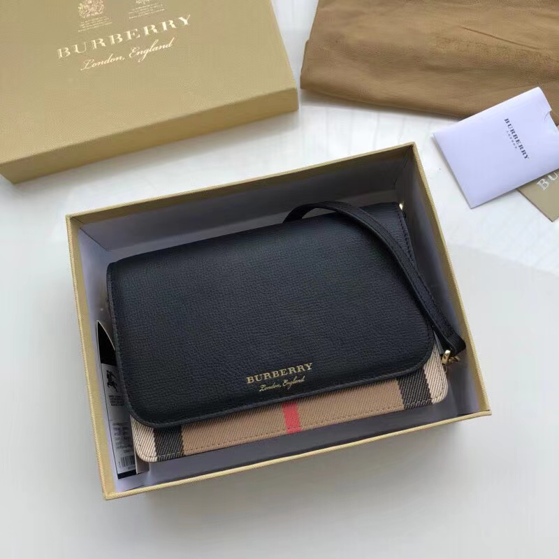 Burberry Leather And Vintage Check Note Crossbody Bag 19 13.5 5cm